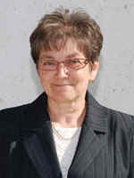 varsanyine12.jpg (29280 bytes)